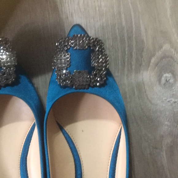 New in box beautiful turquoise blue satin flats. - Picture 2 of 5